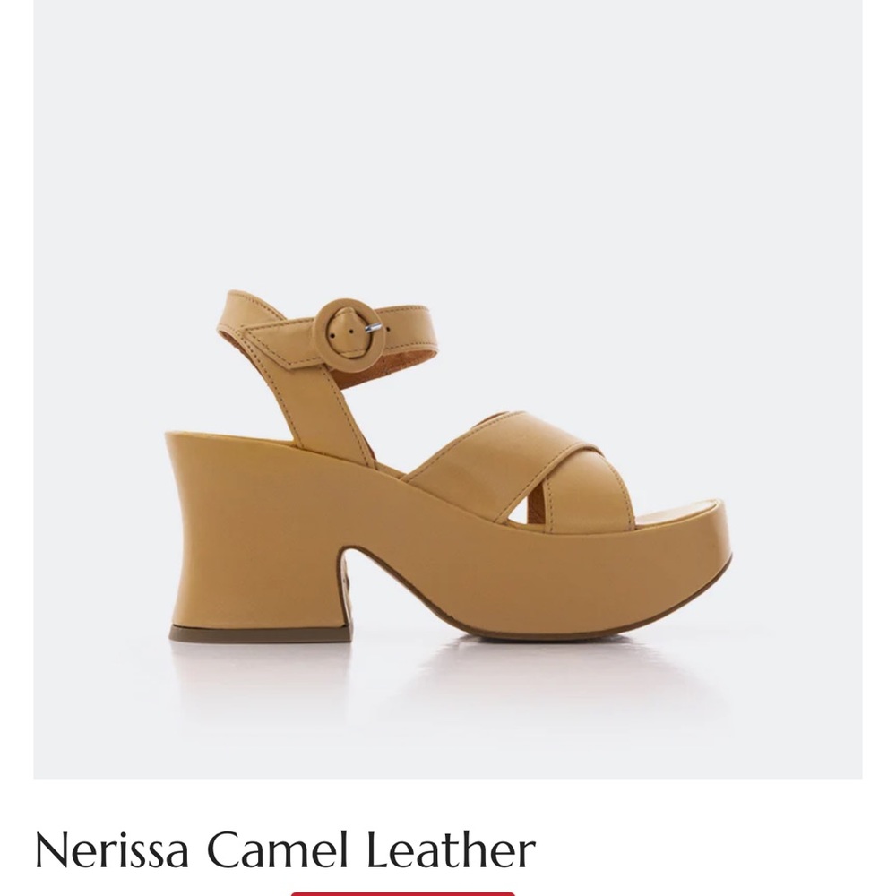 NWT Women's Tan Sandals